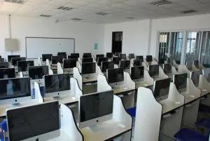 計算機(jī)專業(yè)與技術(shù)開發(fā) 數(shù)字時代的核心驅(qū)動力